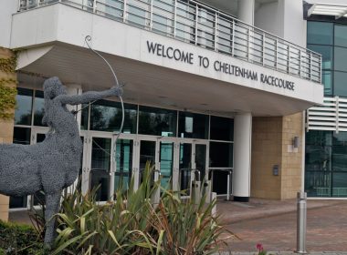 Welcome to Cheltenham Racecourse entrace