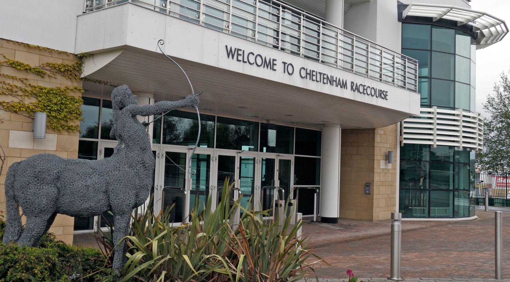 Welcome to Cheltenham Racecourse entrace